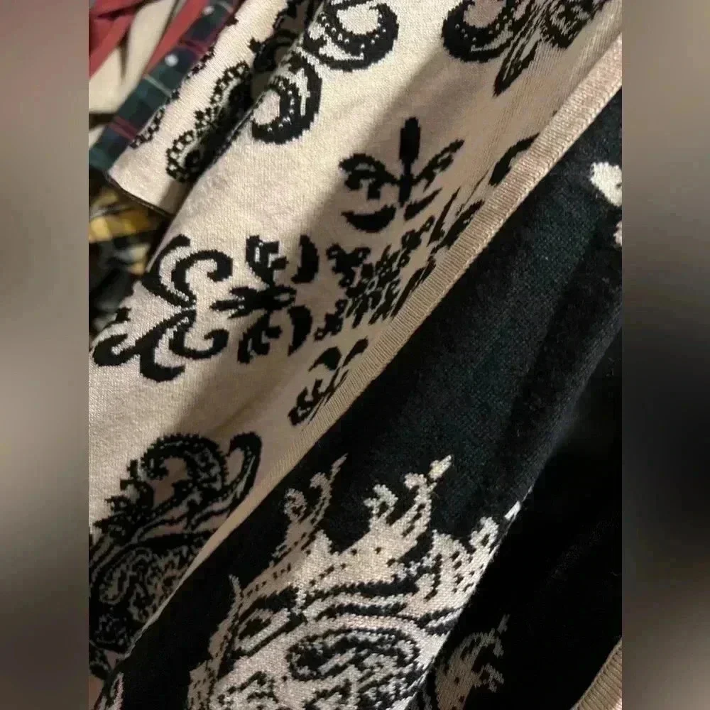 Classy and cute black and cream cardigan Flying Tomato S/M - Picture 2 of 5